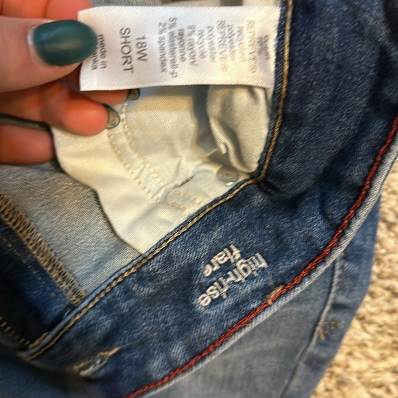 Maurice’s edgely New without tags 18 short flare - Picture 3 of 4